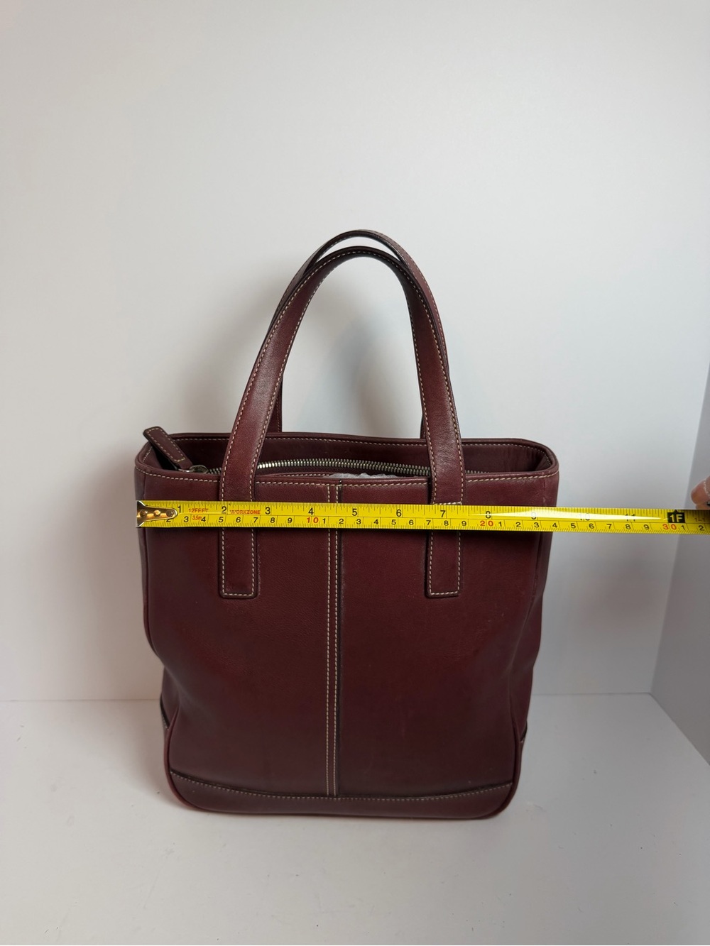 Vintage Red Coach Hampton Lunch Tote Bag with Contrast Stitching - Picture 2 of 14